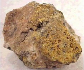 minereu-de-aur